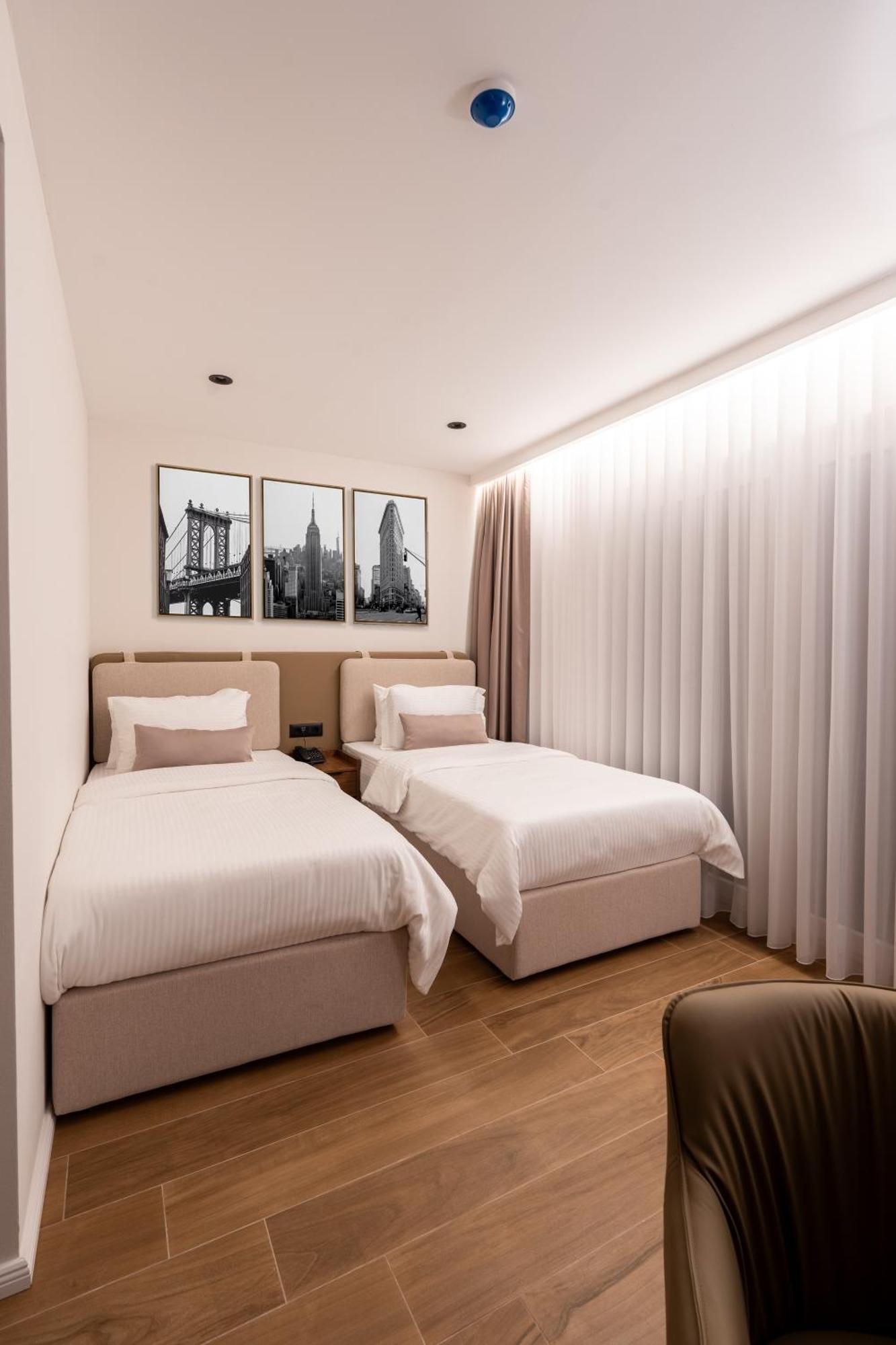 Ruby Hotel Prishtina Prishtinë Ngoại thất bức ảnh