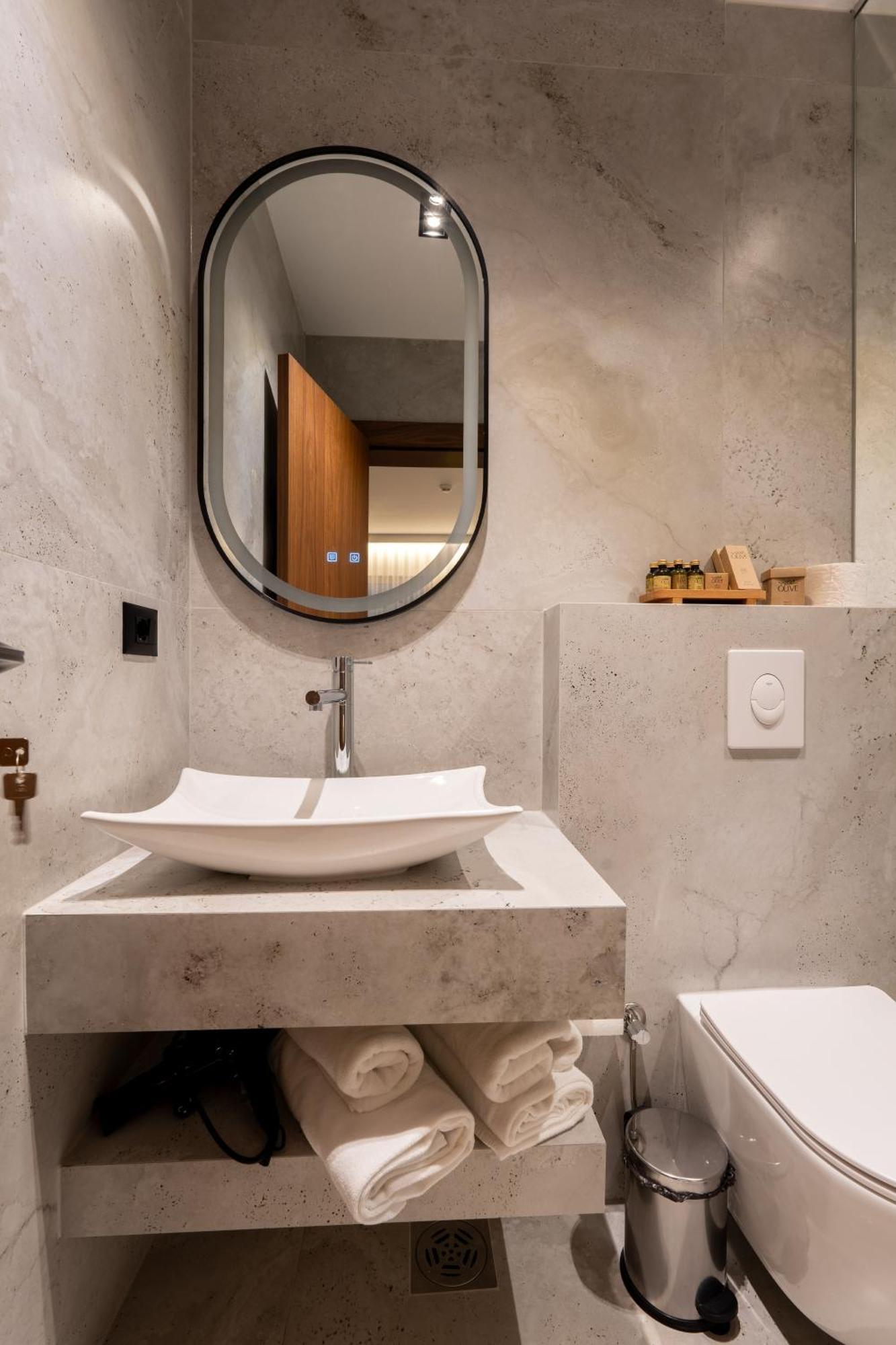 Ruby Hotel Prishtina Prishtinë Ngoại thất bức ảnh