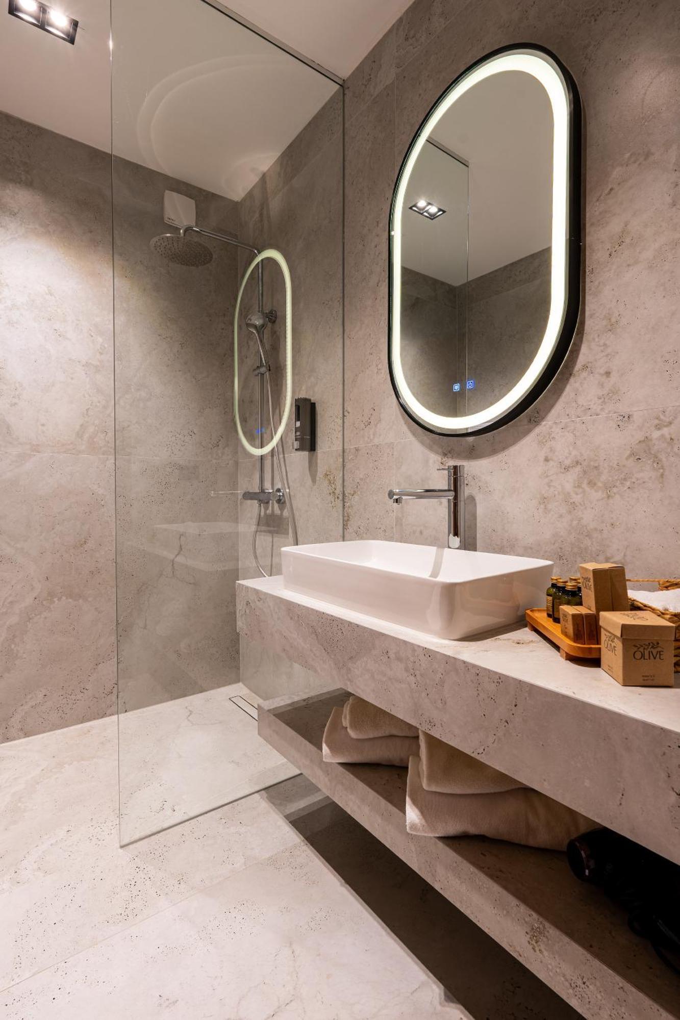 Ruby Hotel Prishtina Prishtinë Ngoại thất bức ảnh